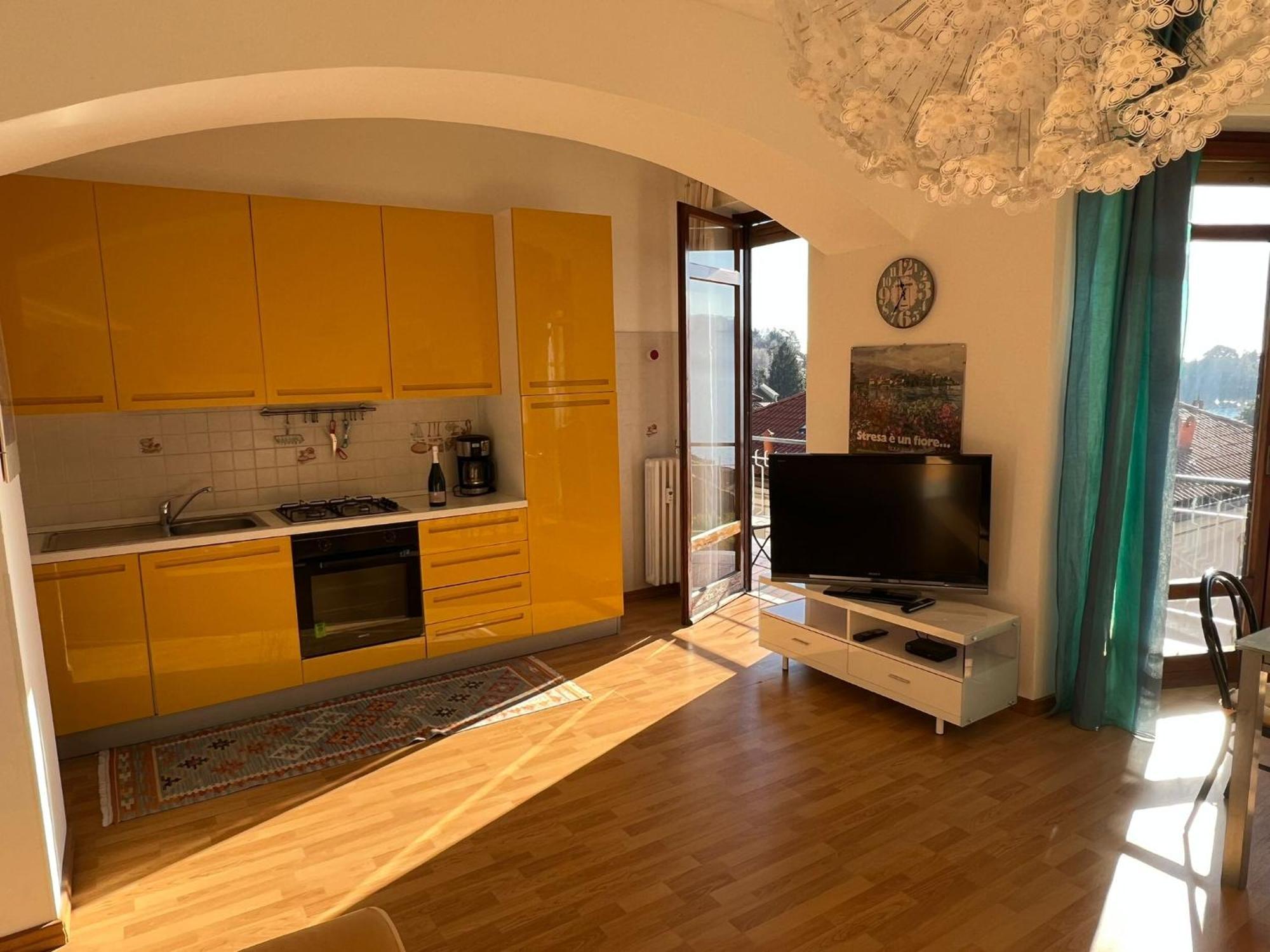 Giuse Apartment แวร์บาเนีย ภายนอก รูปภาพ